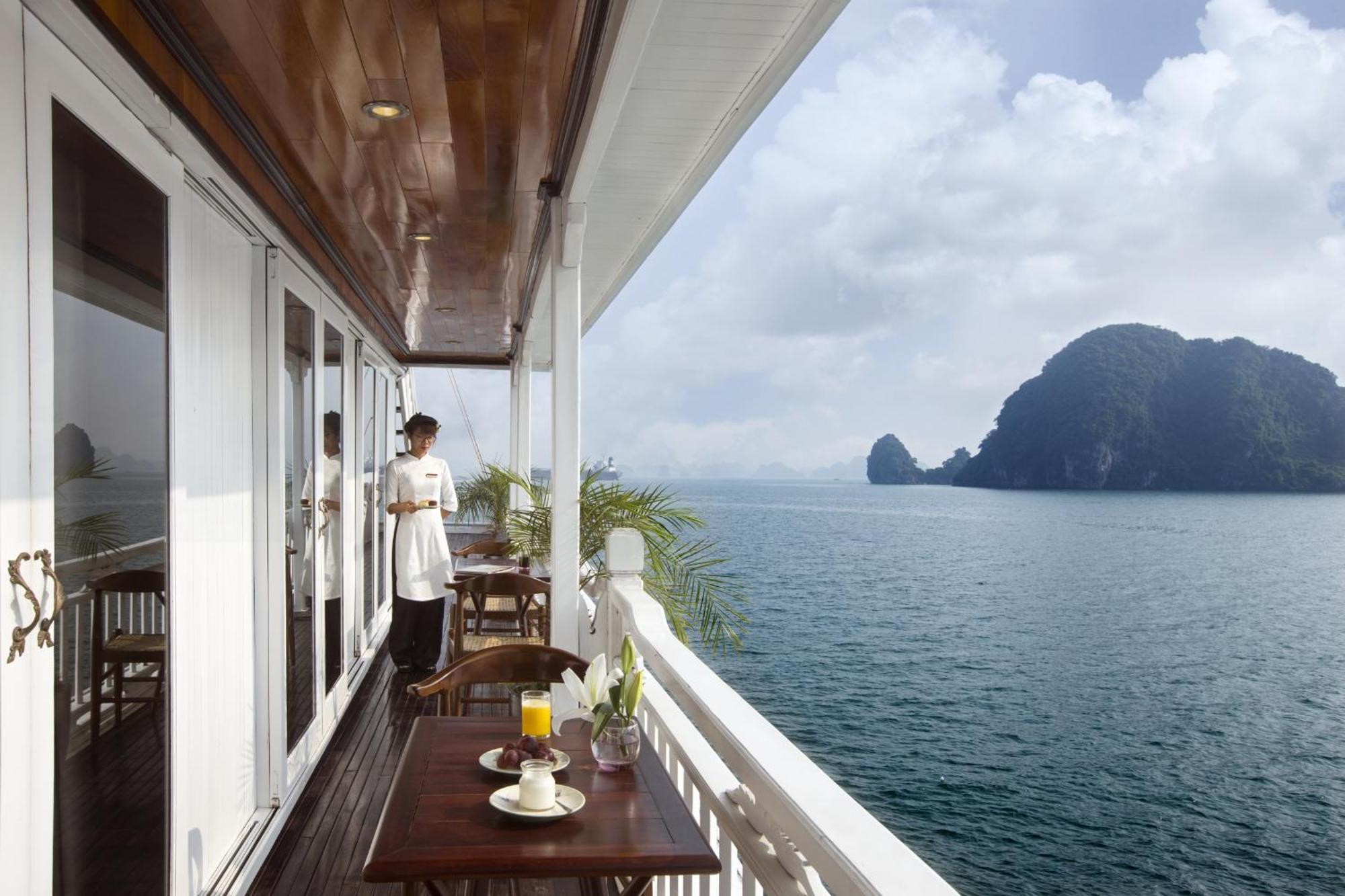Hera Boutique Cruise Ha Long Bay Екстериор снимка
