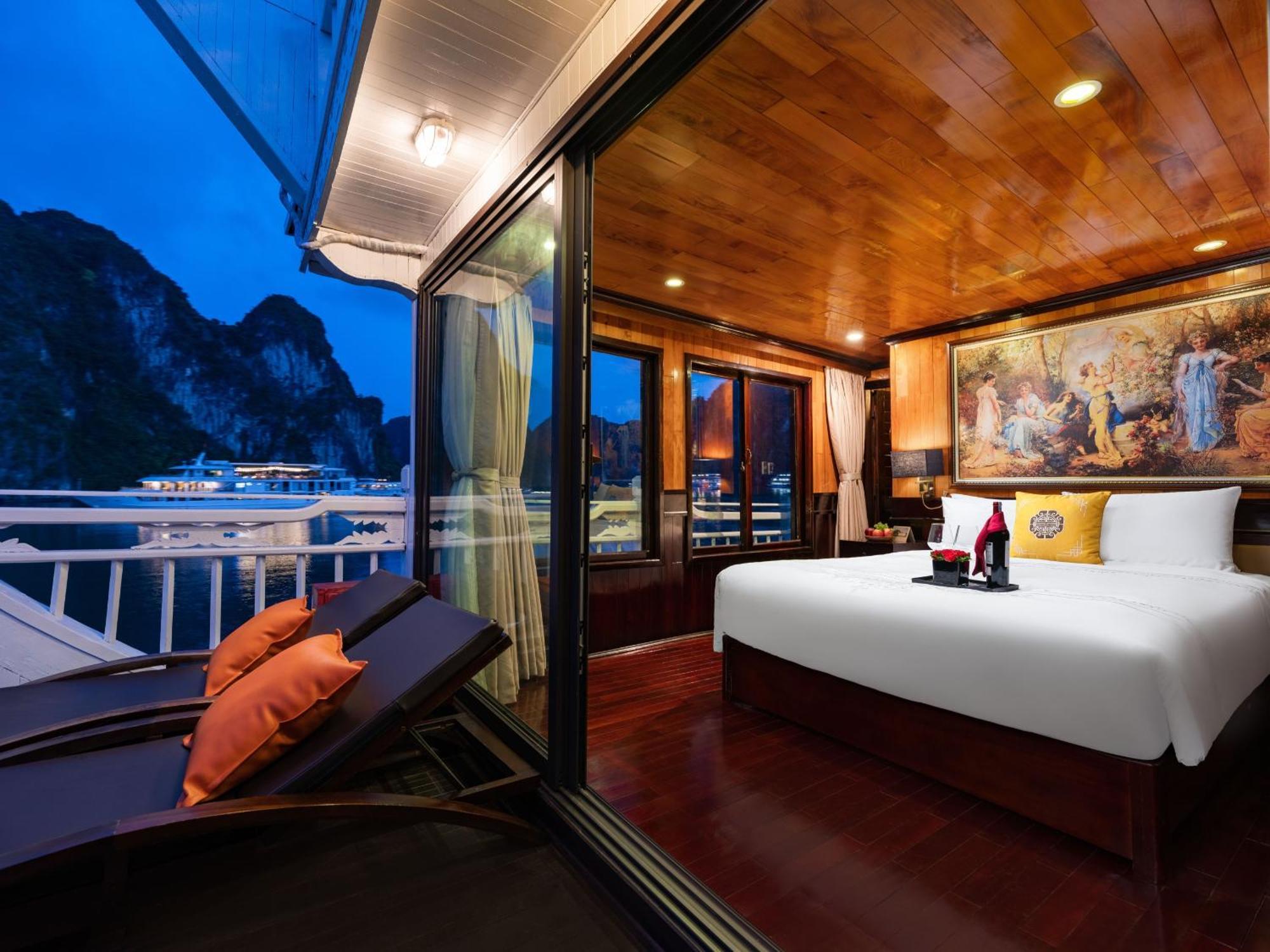 Hera Boutique Cruise Ha Long Bay Екстериор снимка