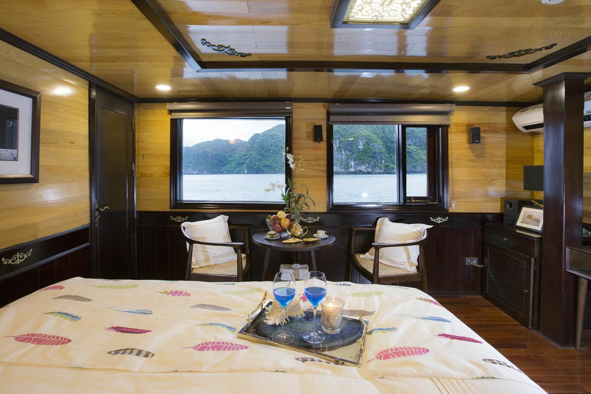 Hera Boutique Cruise Ha Long Bay Екстериор снимка